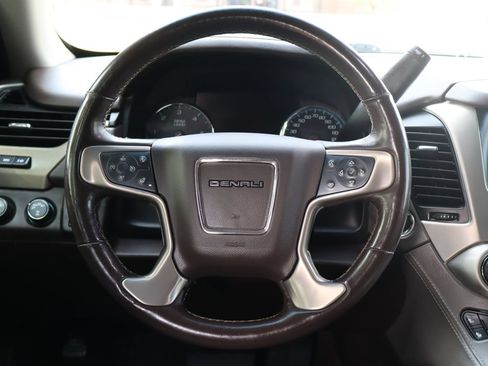 Used 2018 GMC Yukon Denali w/ Denali Ultimate Package AWD/4WD image 18