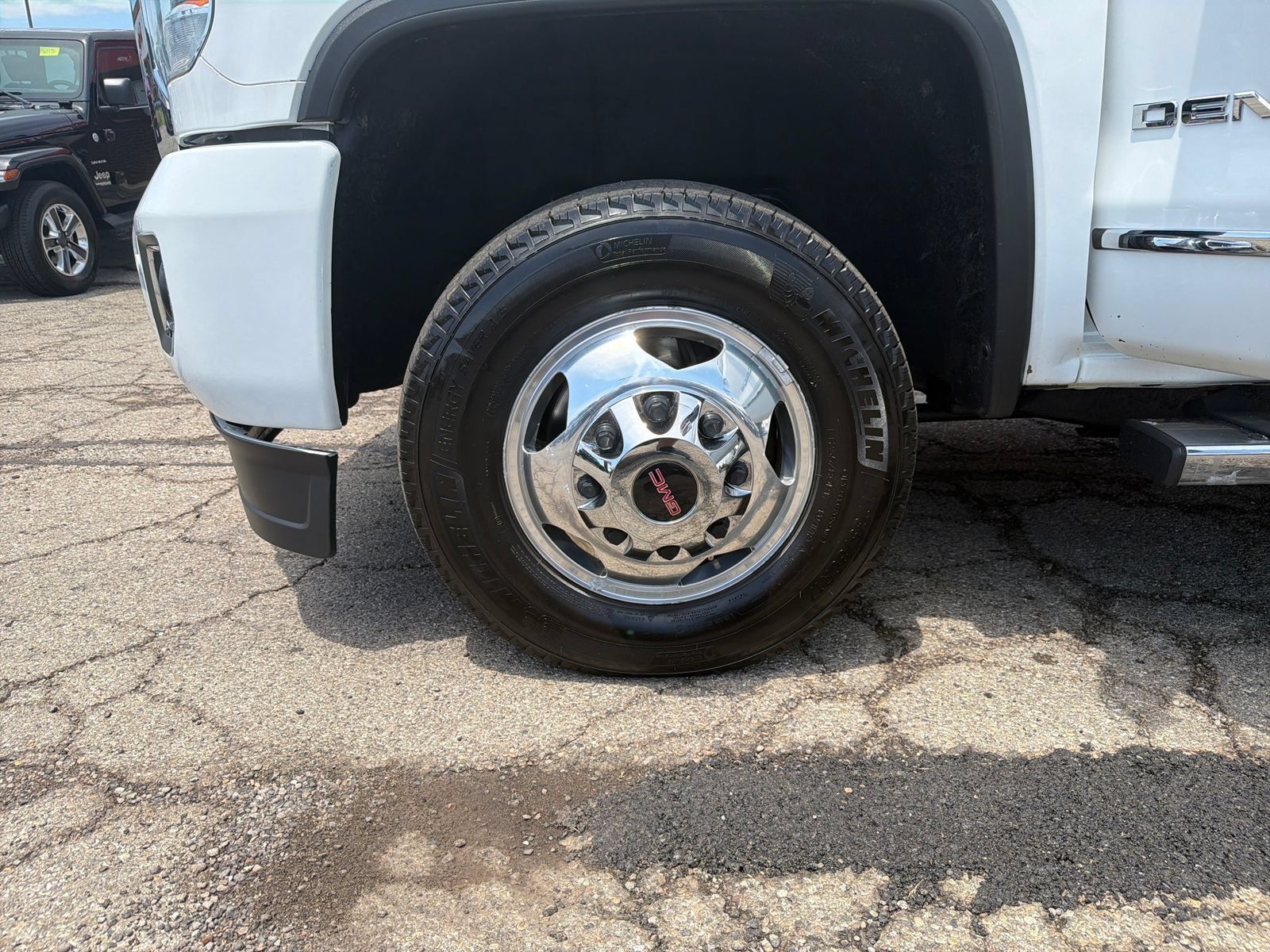 Used 2019 GMC Sierra 3500 Denali w/ Duramax Plus Package AWD/4WD image 31