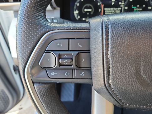 Used 2024 Toyota Tacoma TRD Off-Road image 17