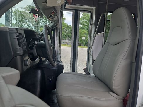 Used 2015 Chevrolet Express 3500 Mobility/Handicap Bus, For Sal w/ Shuttle Bus Package image 12