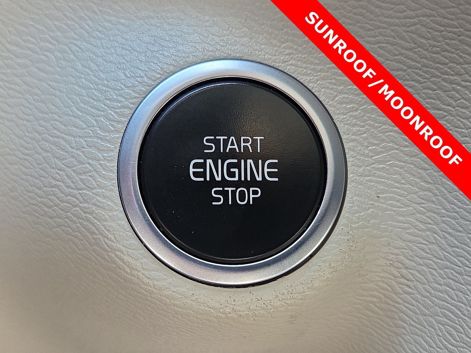 Used 2023 Volvo XC40 B4 Ultimate FWD image 20