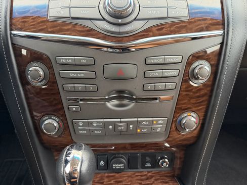 Used 2017 Nissan Armada Platinum image 39