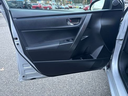 Used 2019 Toyota Corolla SE image 43