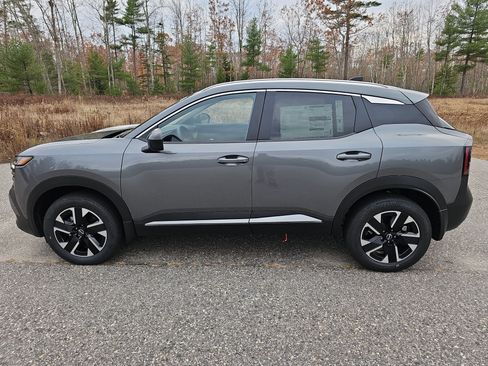 New 2026 Nissan Kicks SV w/ SV Premium Package image 2