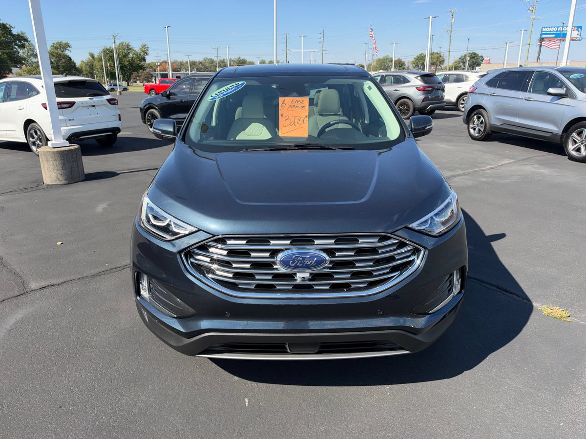 Used 2024 Ford Edge Titanium w/ Equipment Group 301A AWD/4WD image 2
