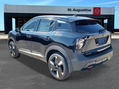 New 2025 Nissan Kicks SR w/ Illumination Package