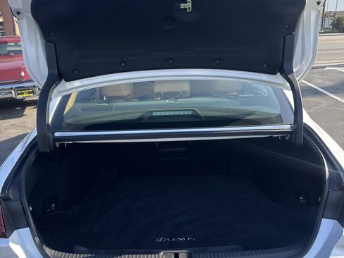 Used 2022 Lexus ES 300h image 14