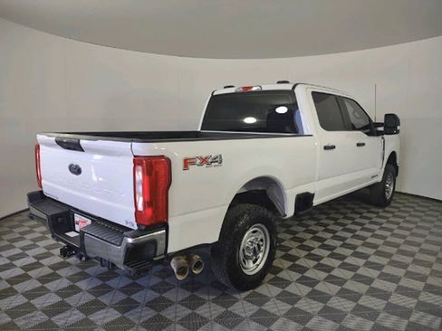 Used 2025 Ford F250 XL w/ FX4 Off-Road Package AWD/4WD image 9