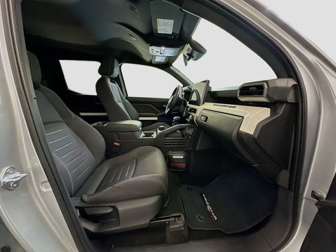 Used 2024 Toyota Tacoma TRD Off-Road image 32