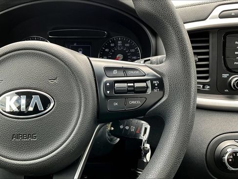 Used 2018 Kia Sorento L FWD image 25