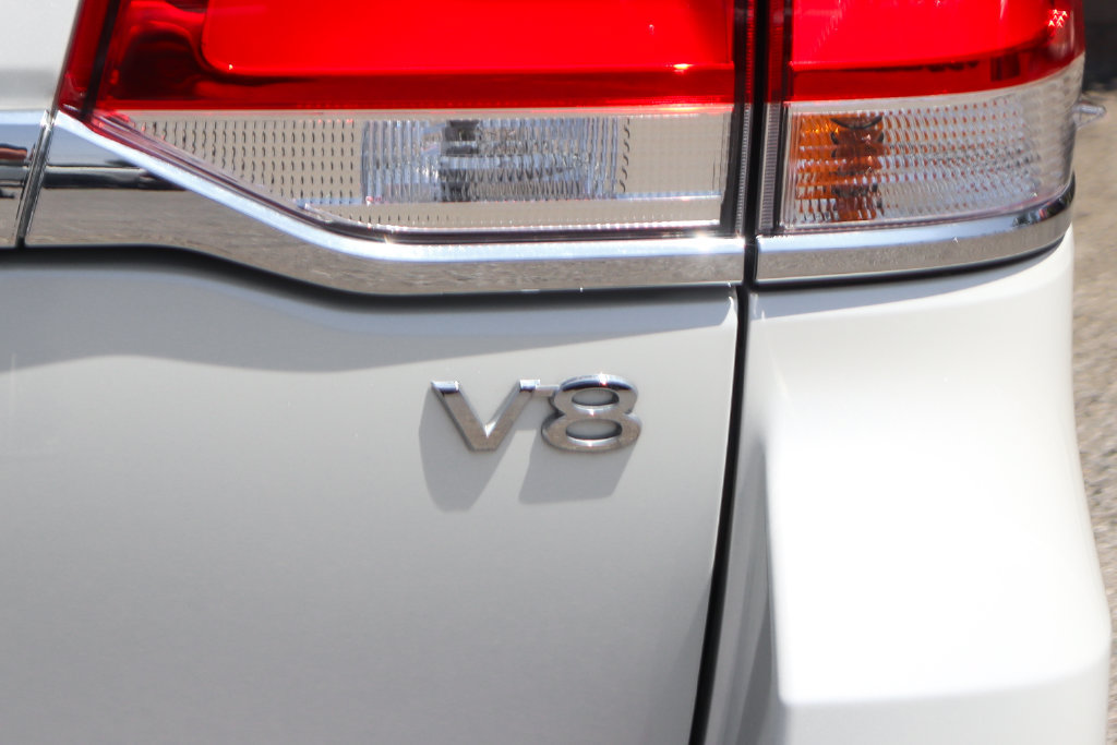 Used 2018 Toyota Land Cruiser AWD/4WD image 51