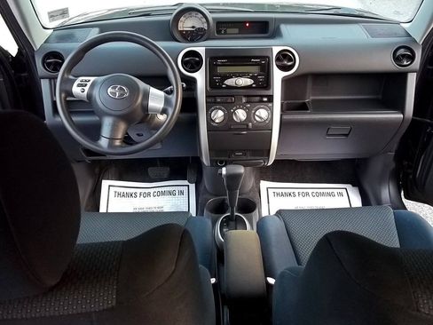 Used 2006 Scion xB FWD image 15