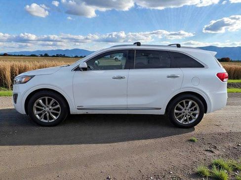 Used 2018 Kia Sorento SX image 3