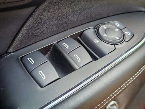 Used 2023 Buick Envision Essence AWD/4WD image 12