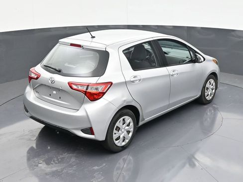 Used 2018 Toyota Yaris L image 16