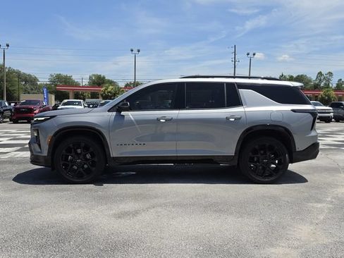 New 2026 Chevrolet Traverse RS w/ LPO, Floor Liner Package FWD image 2