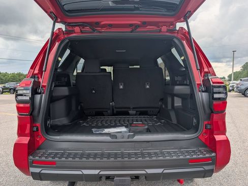 New 2026 Toyota 4Runner SR5 AWD/4WD image 31