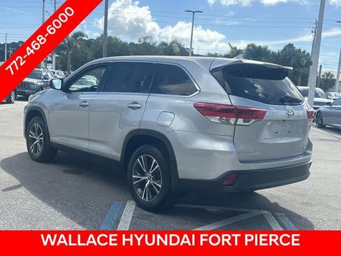 Used 2019 Toyota Highlander Plus AWD/4WD image 11