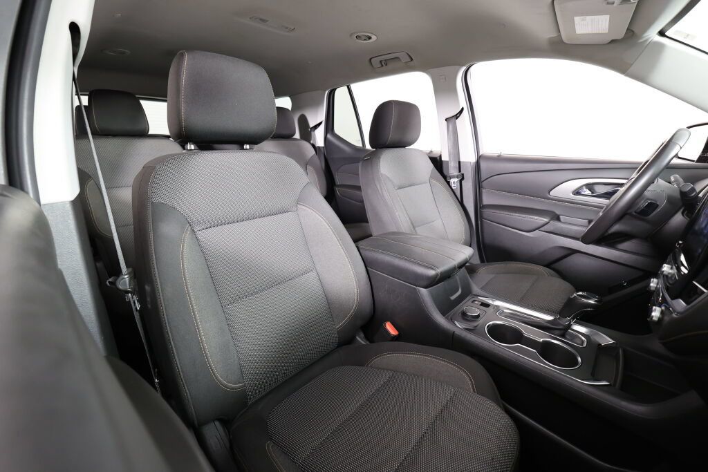 Used 2018 Chevrolet Traverse LT FWD image 25