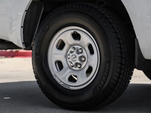 Used 2018 Nissan Frontier S RWD image 53
