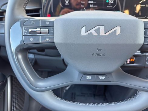 Used 2026 Kia EV9 Wind AWD/4WD image 23