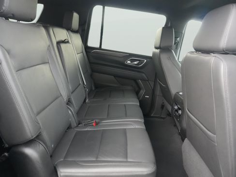 Used 2024 Chevrolet Suburban LT AWD/4WD image 28