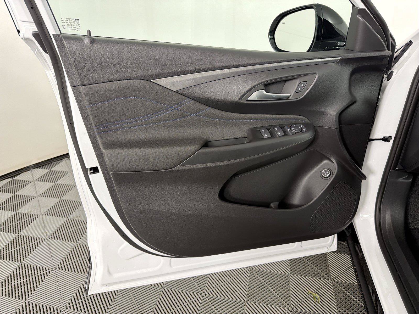 New 2026 Buick Envista Sport Touring w/ Convenience I Package FWD image 8
