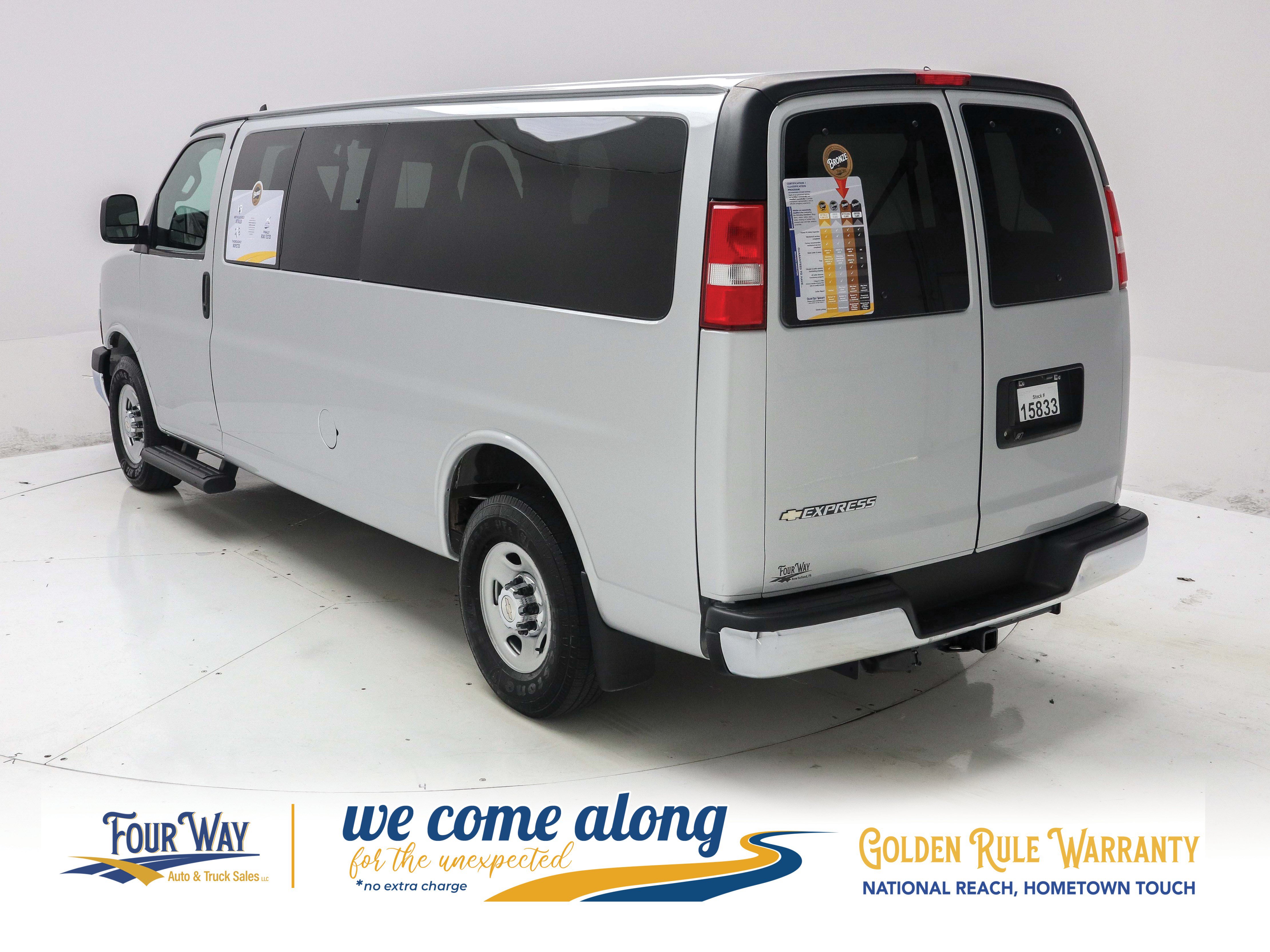 Used 2019 Chevrolet Express 3500 LT w/ LT Preferred Equipment Group RWD image 6