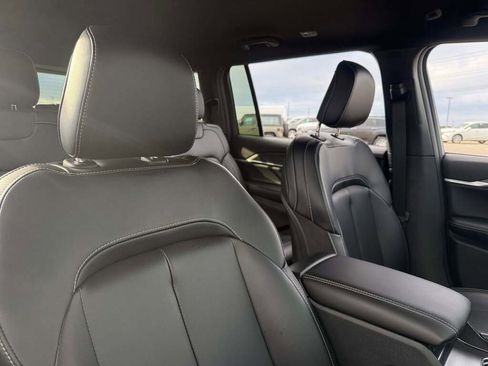 New 2025 Jeep Grand Cherokee L Limited image 19