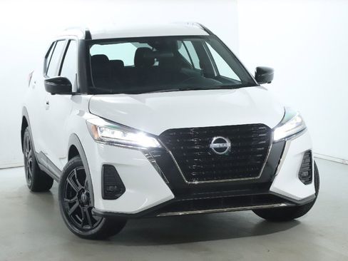 Certified 2024 Nissan Kicks SR image 2