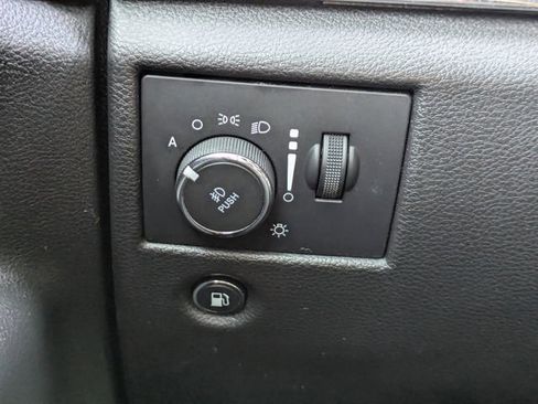 Used 2021 Jeep Grand Cherokee Limited w/ Luxury Group II image 27