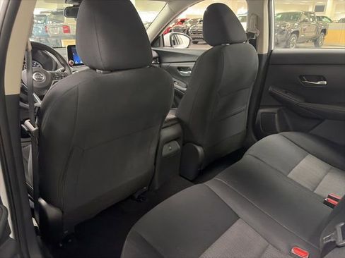 Used 2023 Nissan Sentra SV FWD image 11
