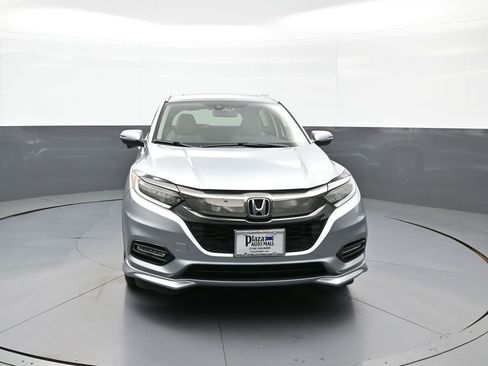 Certified 2019 Honda HR-V Touring image 2