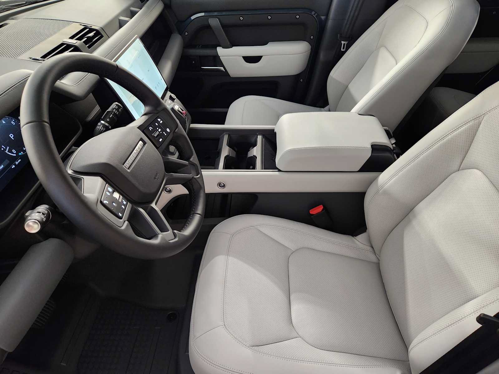 New 2026 Land Rover Defender 110 S AWD/4WD image 13