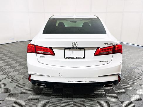 Used 2018 Acura TLX w/ Technology Package AWD/4WD image 4
