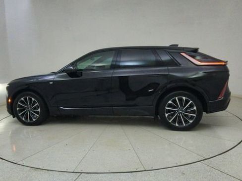 Used 2025 Cadillac Lyriq Sport AWD/4WD image 69