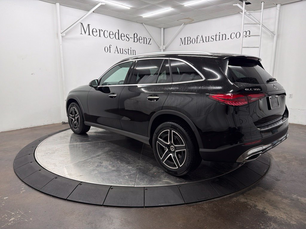 Used 2026 Mercedes-Benz GLC 300 4MATIC image 5