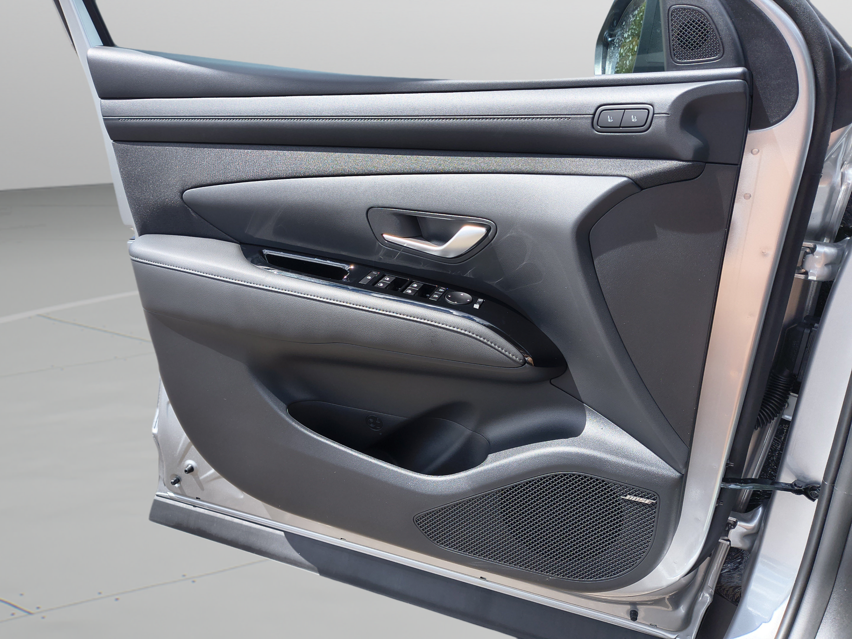 New 2026 Hyundai Tucson Limited FWD image 23