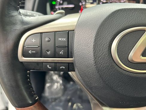 Used 2022 Lexus RX 350L Premium w/ Premium Package AWD/4WD image 18
