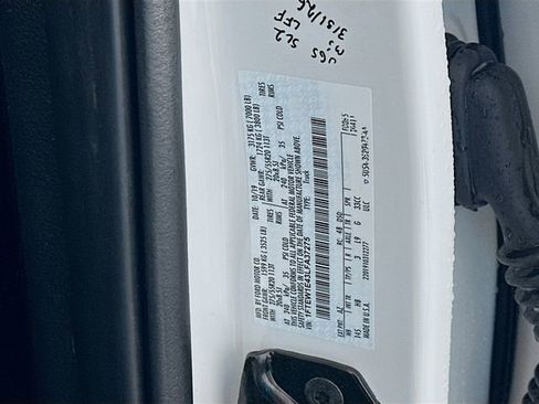 Used 2020 Ford F150 Lariat w/ Equipment Group 502A Luxury AWD/4WD image 33