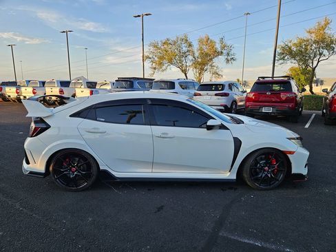 Used 2018 Honda Civic Type R image 4