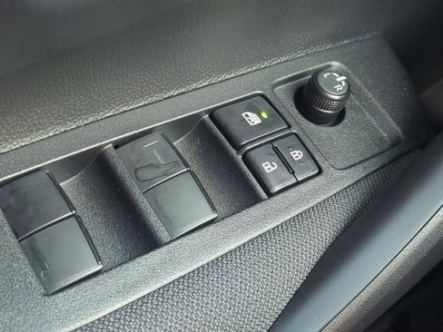 New 2026 Toyota Corolla SE FWD image 17