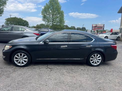 Used 2010 Lexus LS 460 RWD image 4