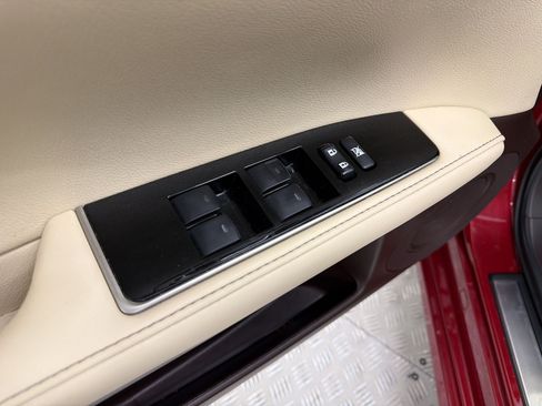 Used 2017 Lexus ES 350 w/ Luxury Package FWD image 12