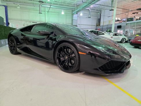 Used 2017 Lamborghini Huracan LP 610-4 Avio image 2