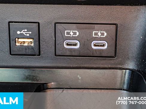 Used 2025 Toyota Camry SE image 43