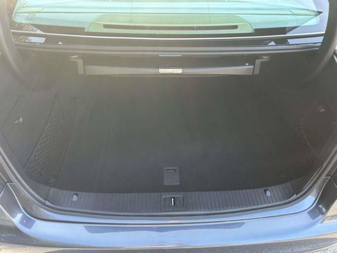Used 2014 Mercedes-Benz E 350 Sedan image 17