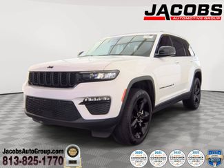 Used 2024 Jeep Grand Cherokee Limited w/ Black Appearance Package AWD/4WD video 1