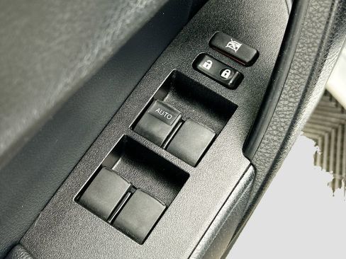 Used 2019 Toyota Corolla SE image 21