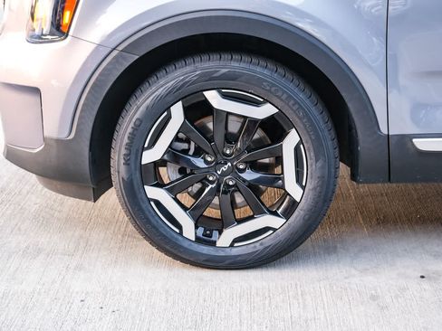 Used 2024 Kia Telluride S FWD image 10